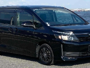 2015 TOYOTA VOXY X